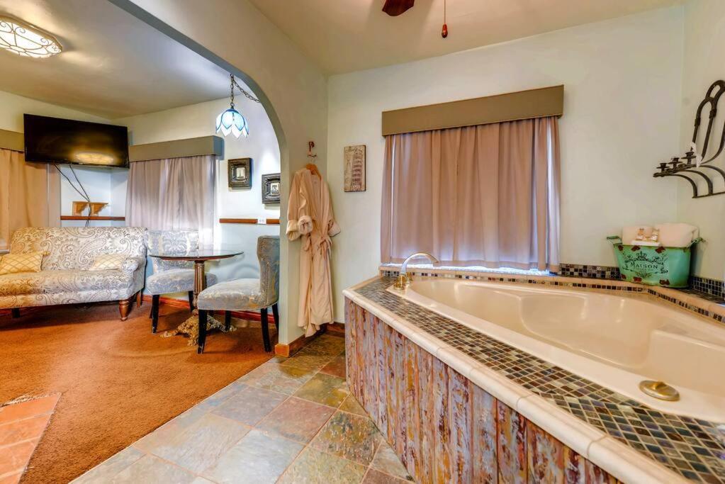 Cliff House Lodge And Hot Tub Cottages Morrison Bagian luar foto