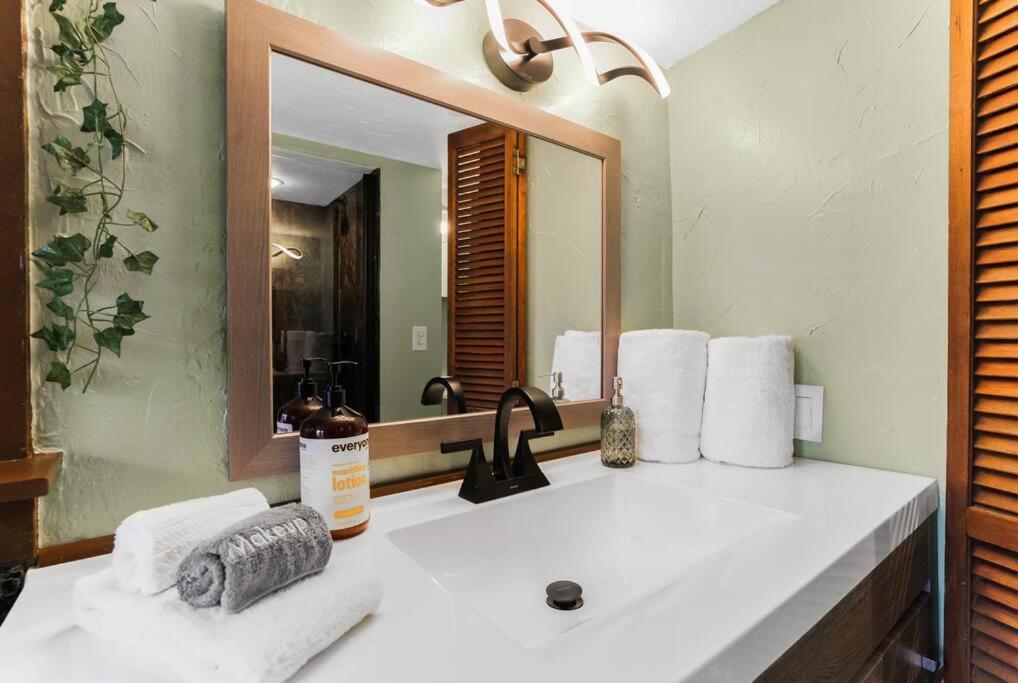 Cliff House Lodge And Hot Tub Cottages Morrison Bagian luar foto