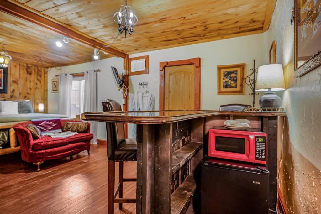 Cliff House Lodge And Hot Tub Cottages Morrison Bagian luar foto